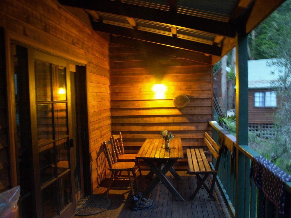 Nirvana Spiritual Retreat グロスター エクステリア 写真